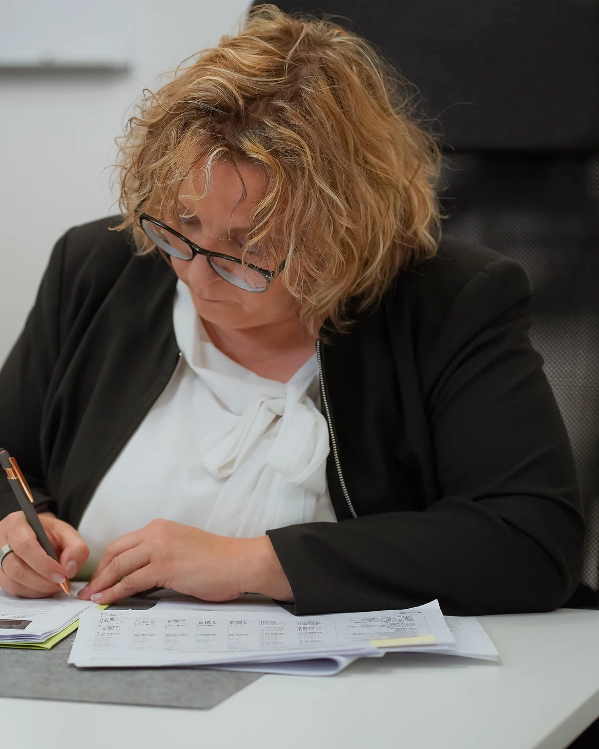 Sabine Zumsande bei der Arbeit
